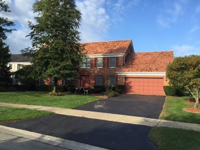 Cedar roofing in Buffalo Grove IL looks great and adds curb appeal
