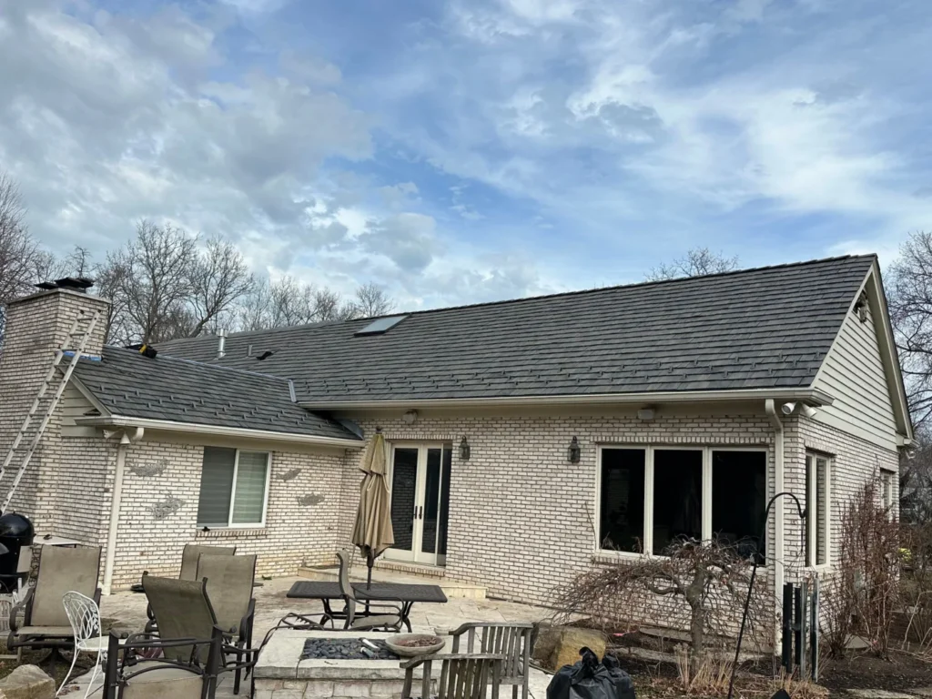 lake forest brava roofing contractor il